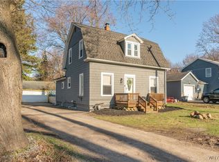 2005 Bowen Rd, Elma, NY 14059