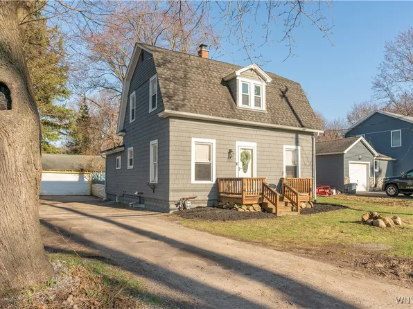 2005 Bowen Rd, Elma, NY 14059