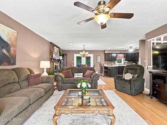 5th image of 7304 Oswego Cir