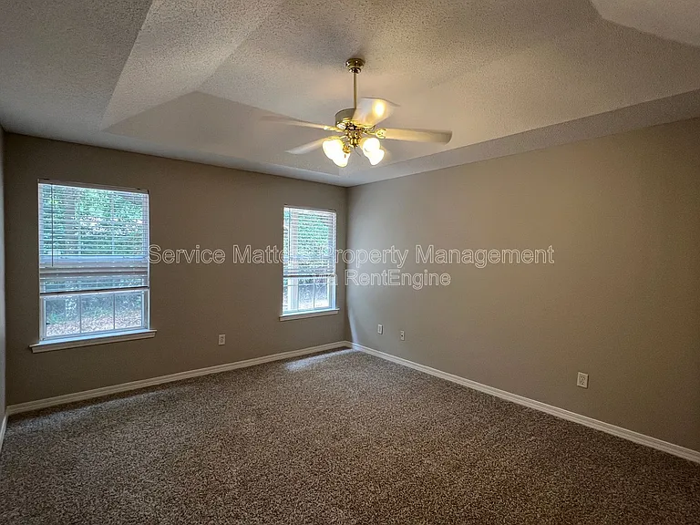 5959 Sleepy Hollow Ct — Photo 15