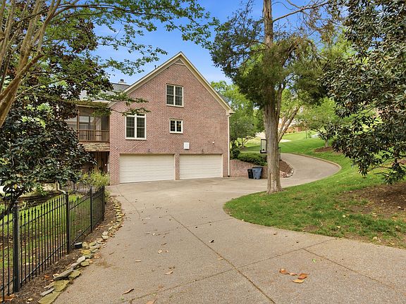 3rd image of 525 Arden Wood Pl