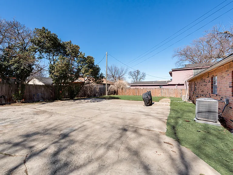 506 N Elm St #A — Photo 16