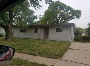 6625 SW Fairdale Dr, Topeka, KS 66619
