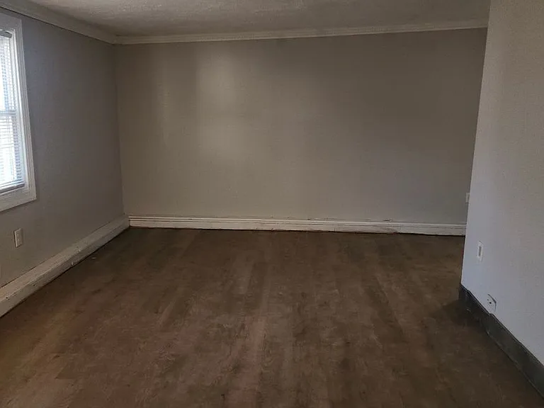 169 Daniels Ave — Photo 7