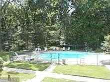 4th image of 14704 Lake Ter