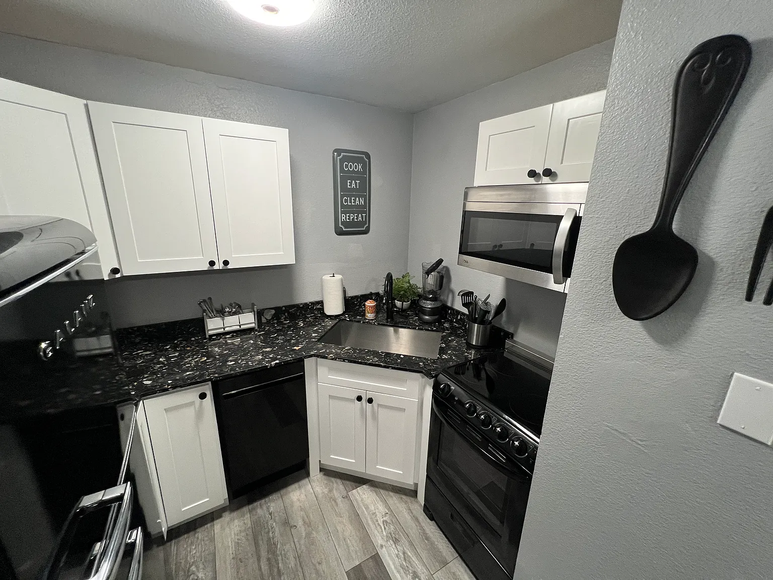 1 bed, 500 sqft, $1,550 — Photo 1