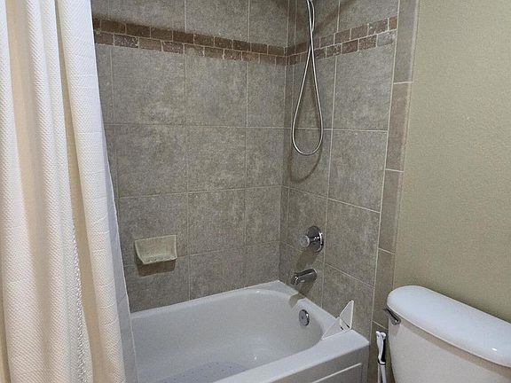 4th image of 6651 N Campbell Ave APT 240