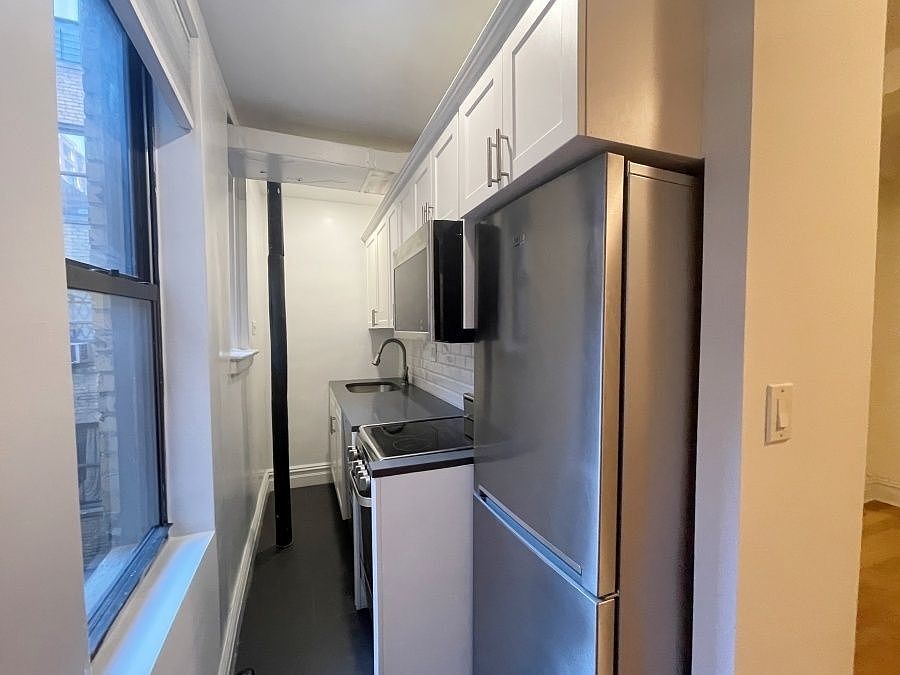 1st image of 205 W 88th St Floor 5