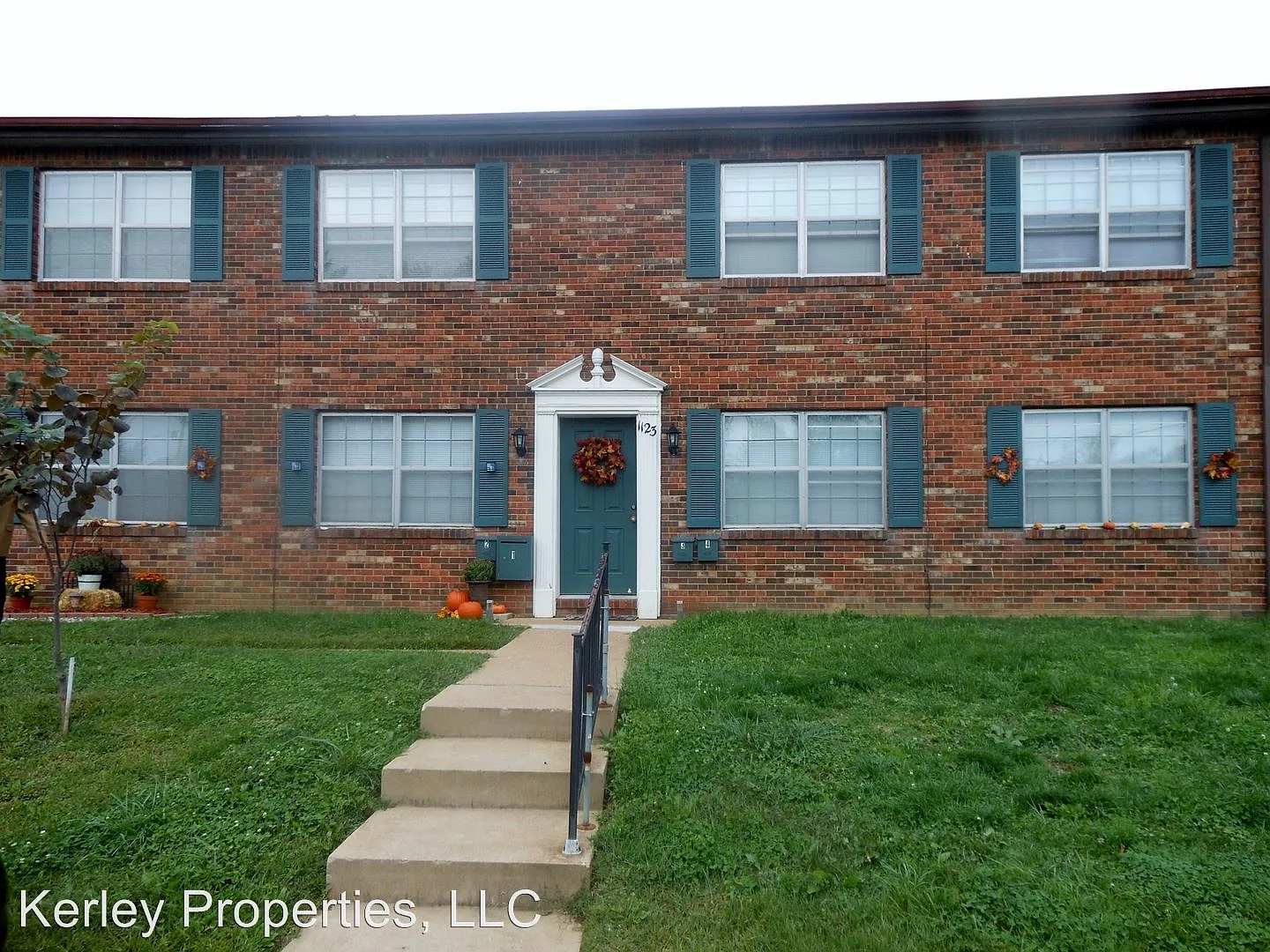 1115 Express Dr APT 3 photo 1