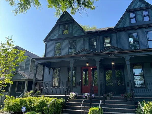 4201 Clinton Ave, Cleveland, OH 44113