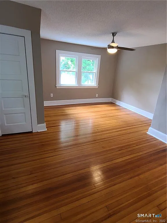 3 bed, 1.0 bath, 1228 sqft, $2,000 — Photo 4