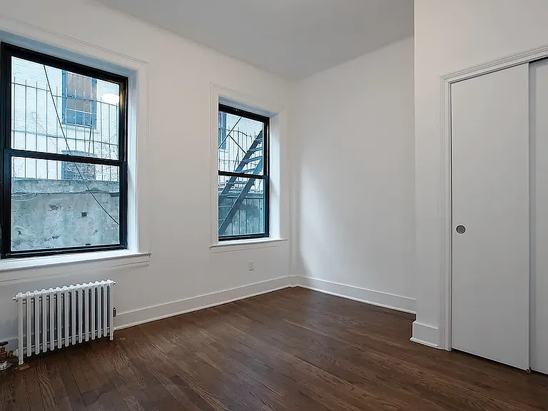 372 Saint Johns Pl #14 — Photo 9