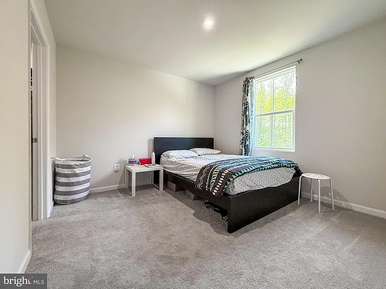 91 Goldspire Dr — Photo 35