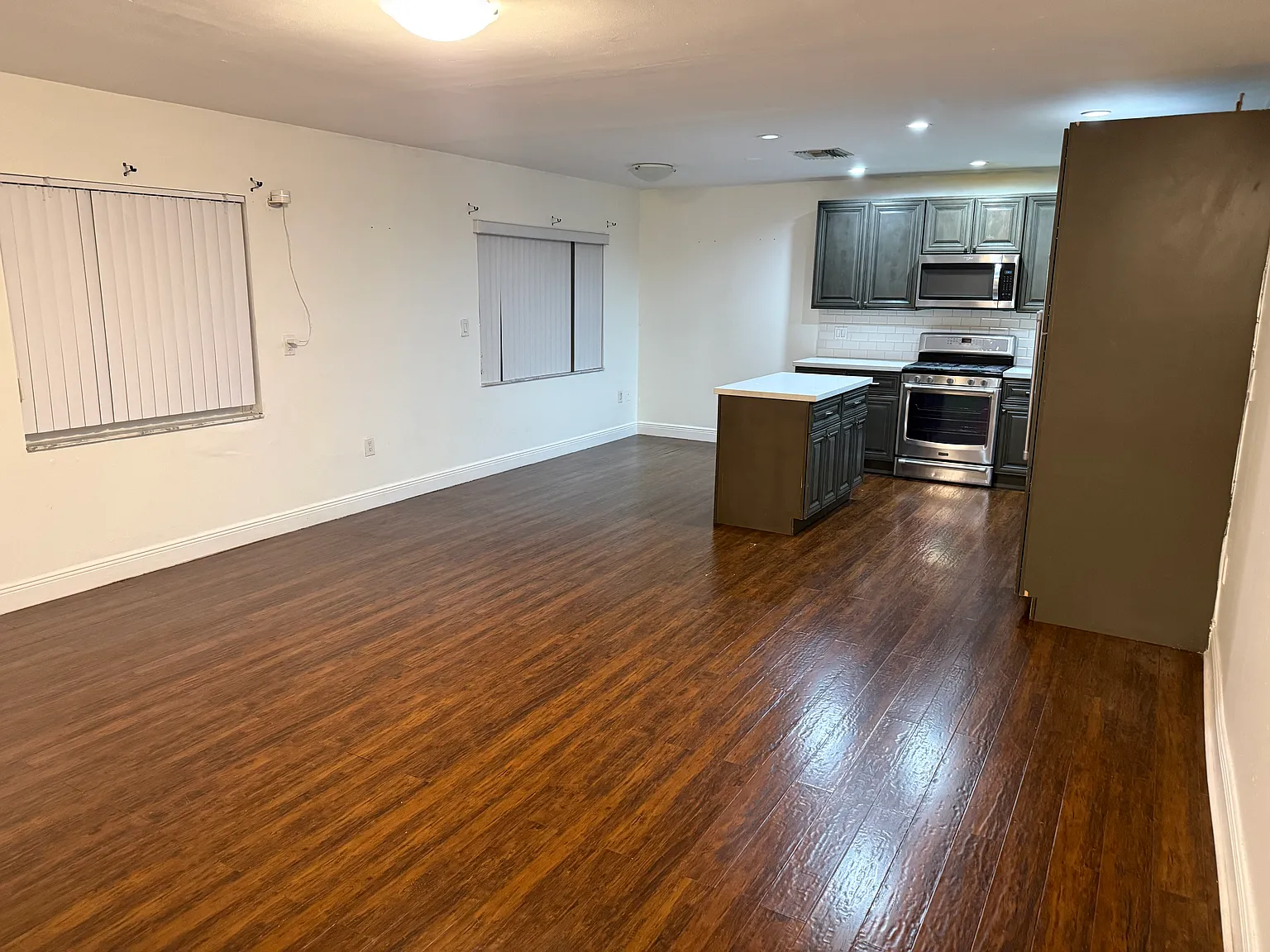 2 bed, 1100 sqft, $2,800 — Photo 4