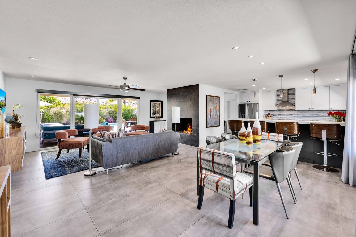 next background image