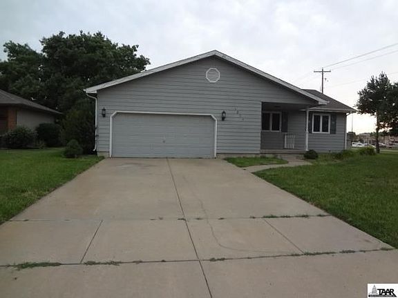 2nd image of 1804 Briarwood Dr