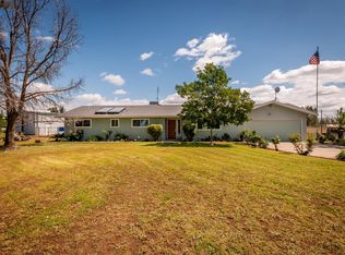 8354 N Chickadee Ln, Clovis, CA