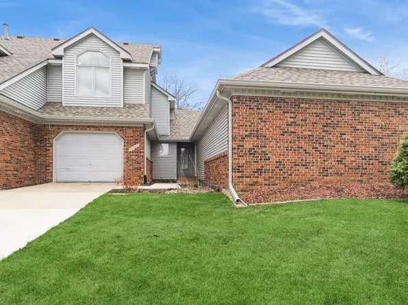6868 Sharon Dr, Urbandale, IA 50322