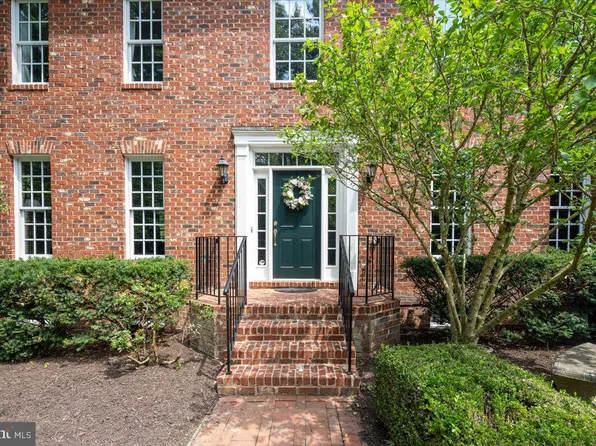 13805 Hunting Run Dr, Fredericksburg, VA 22407