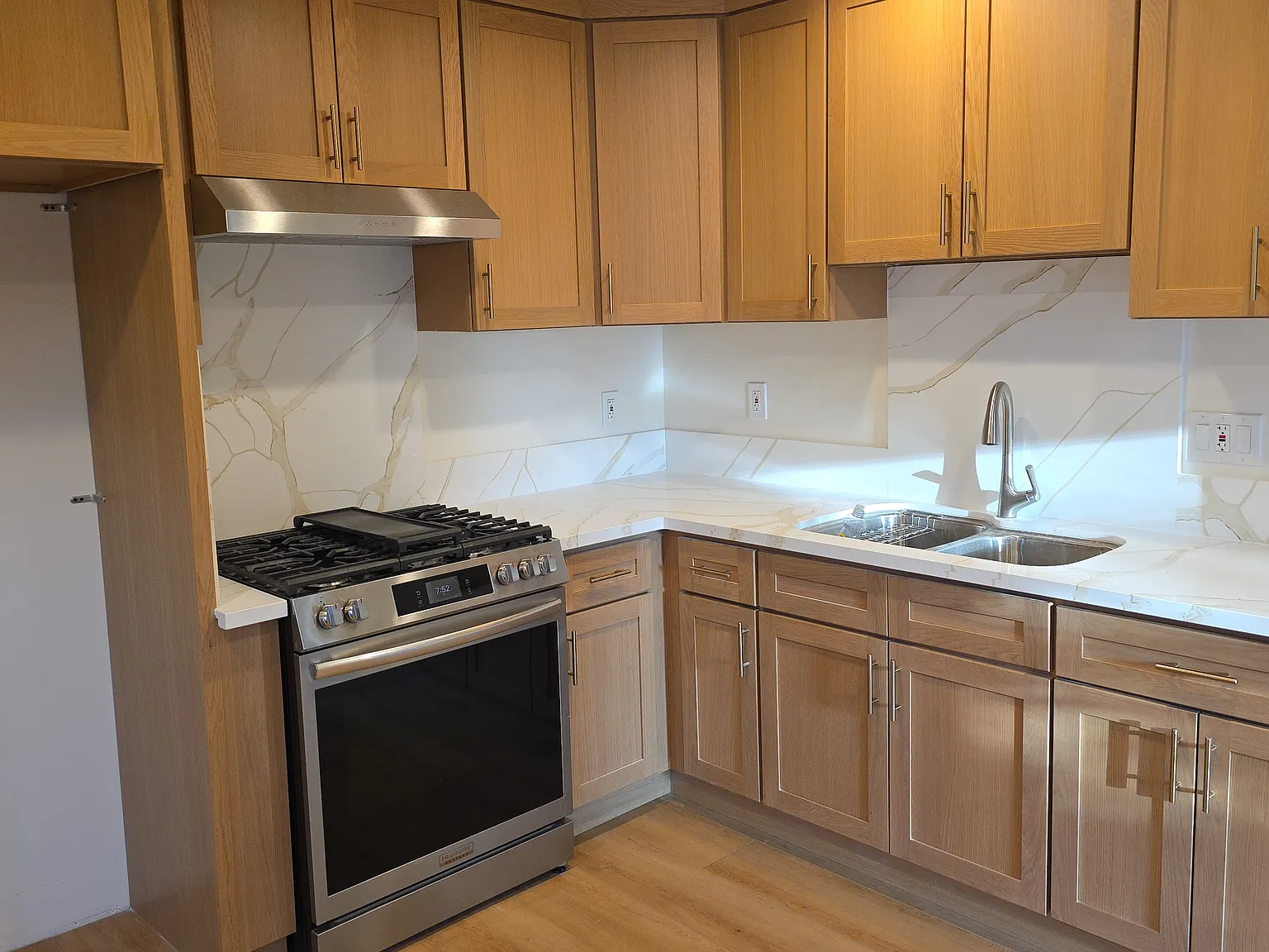 1 bed, 650 sqft, $2,200 — Photo 3
