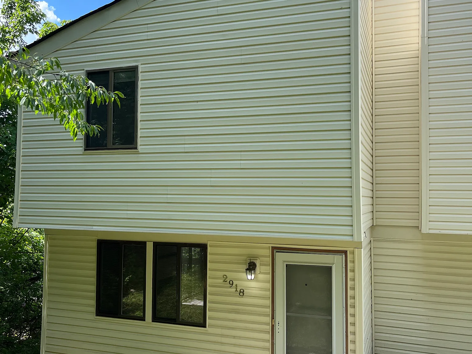 2 bed, 1.5 bath, 1200 sqft, $1,495 — Photo 1