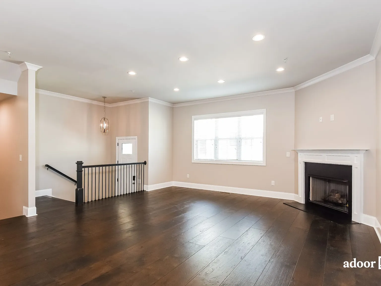 3 bed, 3.0 bath, 2734 sqft, $3,445 — Photo 4