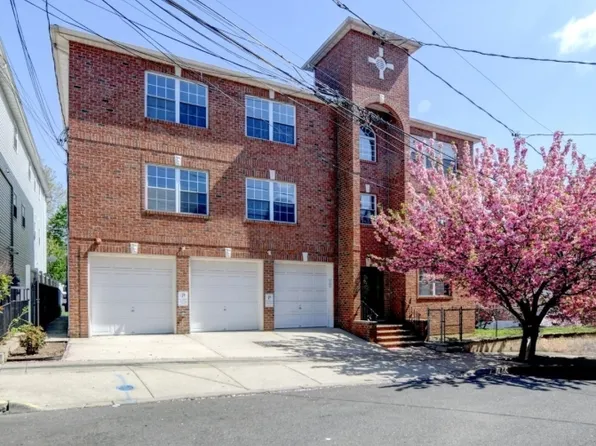 15-21 Oraton St, Newark City, NJ 07104