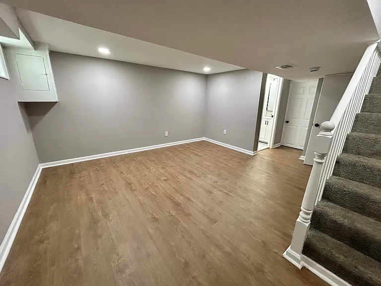 7850 Eastdale Rd — Photo 46