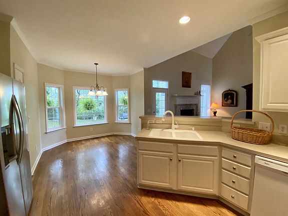 5th image of 1539 Bunbury Dr