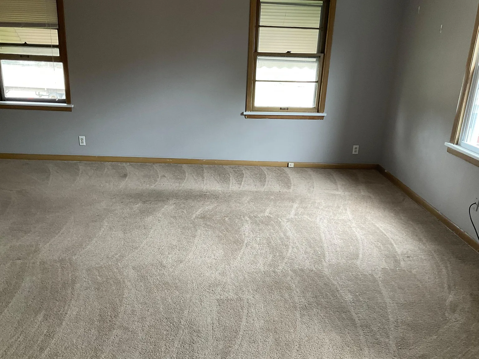 2586 Warrensville Center Rd — Photo 4