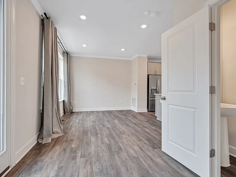 32 Bleeker Pl — Photo 30