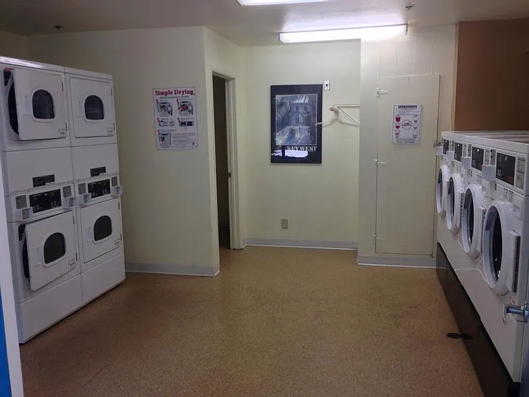 Georgia Regency Senior Apartments — Photo 76
