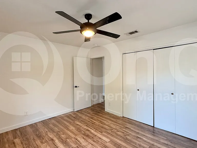 5504 Northdale Dr — Photo 14