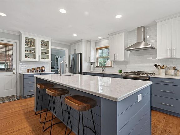 2nd image of 8634 New Rd