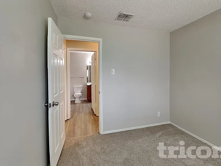 9719 Hidden Fls — Photo 10