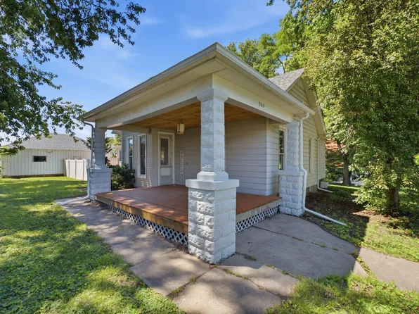 908 4th St, Orion, IL 61273