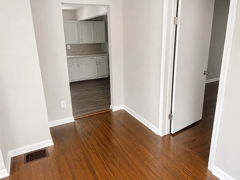 5805 Jackson Ave — Photo 5