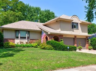 1568 Rio Valley Dr, Clive, IA 50325