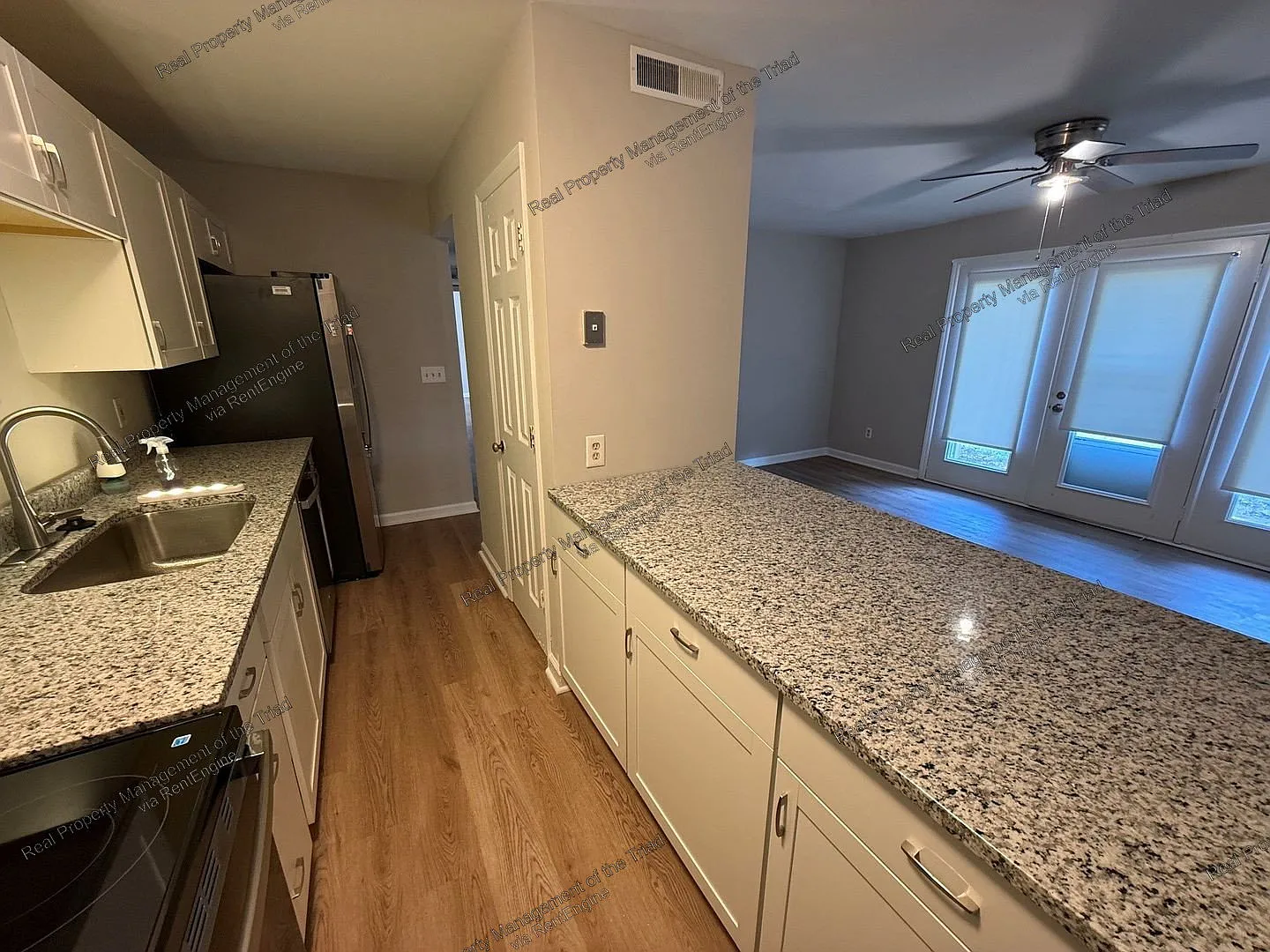 2 bed, 2.0 bath, 871 sqft, $1,250 — Photo 4