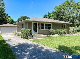 3217 Brinkwood Rd, Des Moines, IA 50310