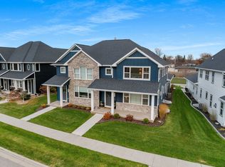 634 Olive Tree Dr, Green Bay, WI 54313