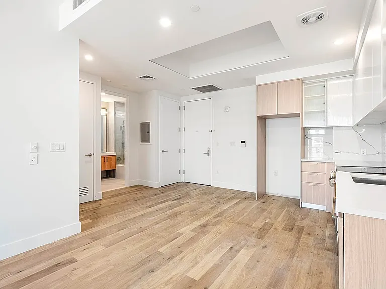 69 Adams St #23D — Photo 4