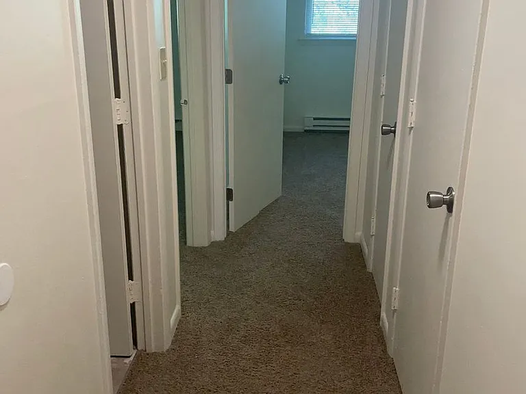 333 Audubon Dr — Photo 3