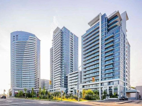 7167 Yonge St #407, Markham, ON L3T 0E1