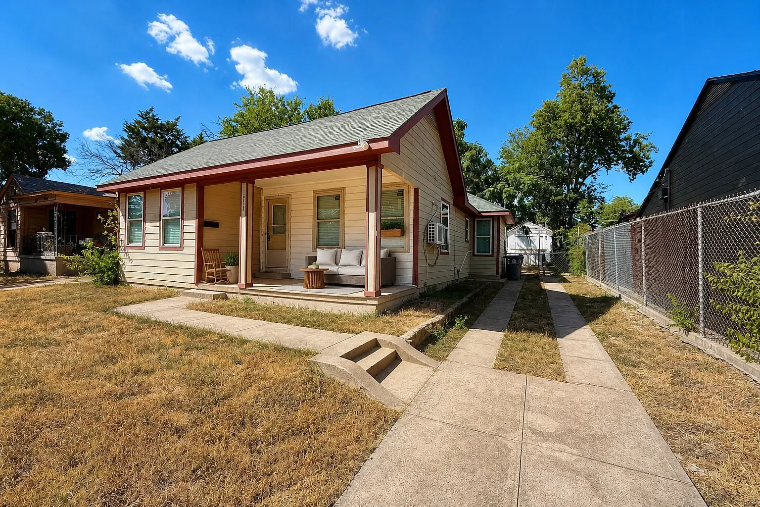 2 bed, 1.5 bath, 902 sqft, $1,750 — Photo 1