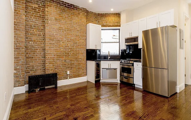 Rented by Douglas Elliman | media 14