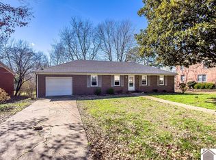 403 Fairlane Dr, Mayfield, KY 42066