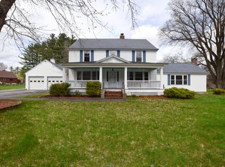 29 New Chester Rd, Hill, NH 03243