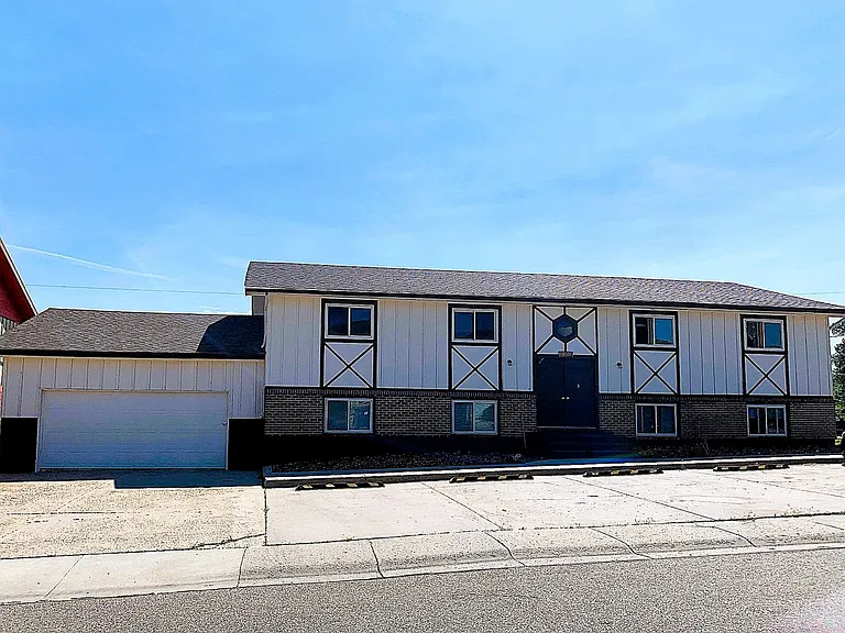 173 Columbine — Photo 2