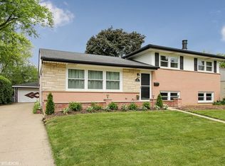 310 N Gibbons Ave, Arlington Heights, IL 60004
